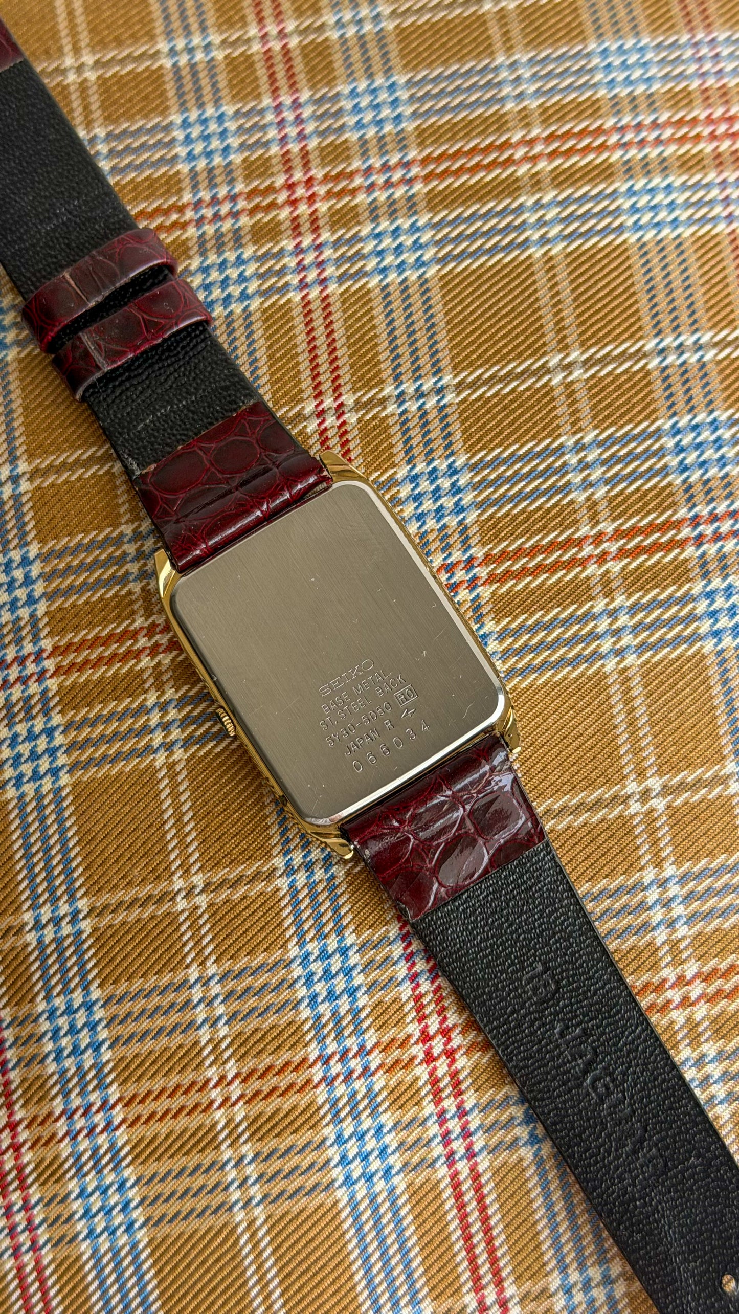 Seiko tank linen dial