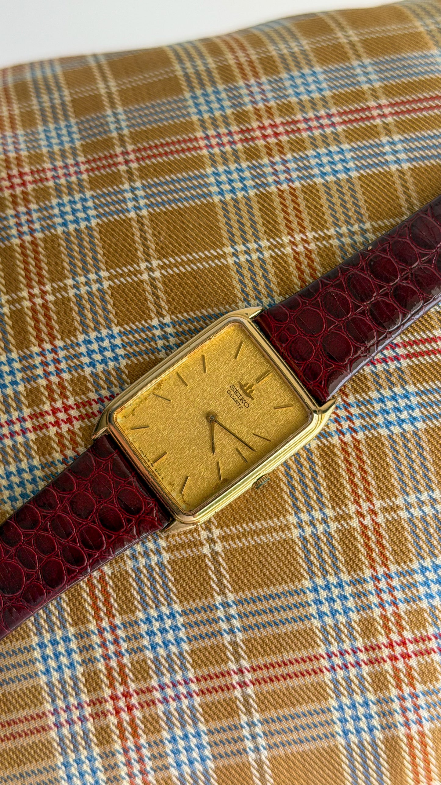 Seiko tank linen dial