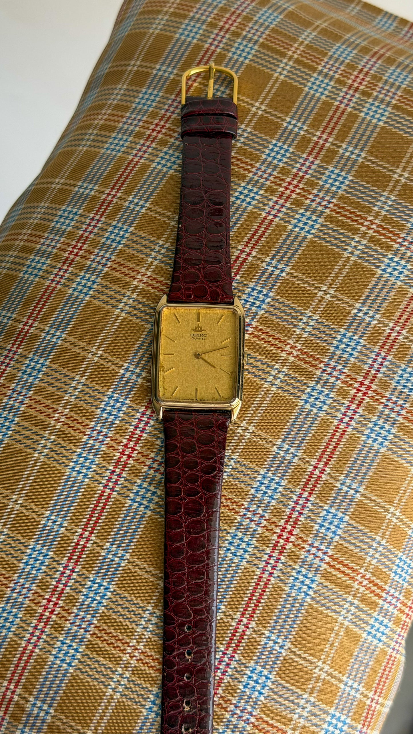 Seiko tank linen dial